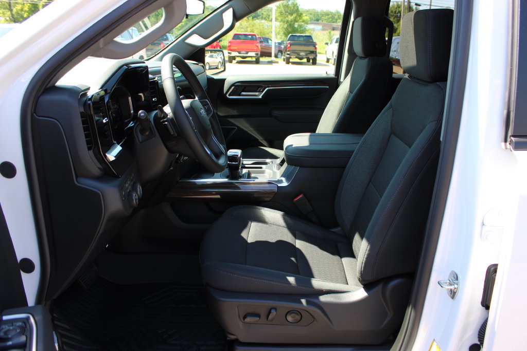 New 2026 Chevrolet Silverado 1500 RST w/ Safety Package AWD/4WD image 16