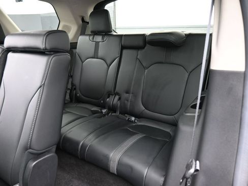 Certified 2025 Honda Pilot Touring image 27