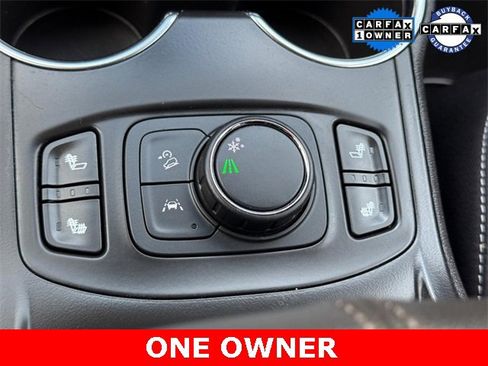 Used 2024 GMC Terrain SLE w/ Driver Convenience Package image 19