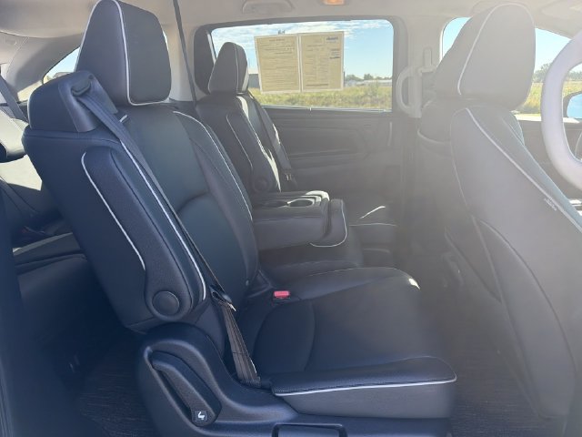 Used 2025 Honda Odyssey Touring image 17