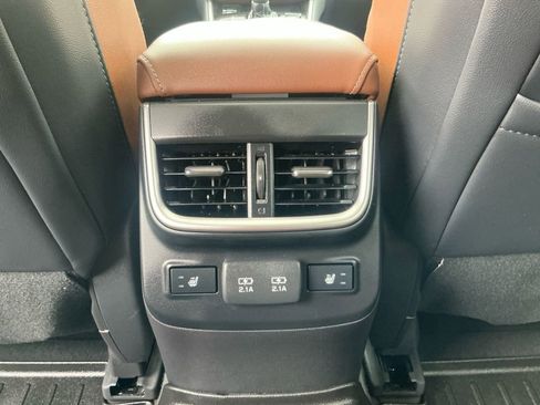 Used 2022 Subaru Outback Touring image 21