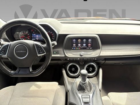 Used 2022 Chevrolet Camaro LT RWD image 4
