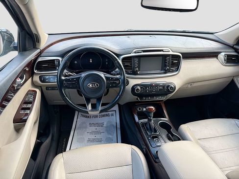 Used 2018 Kia Sorento EX w/ EX Advanced Touring Package FWD image 25