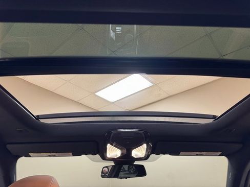 Used 2023 BMW 230i Coupe w/ Premium Package image 20