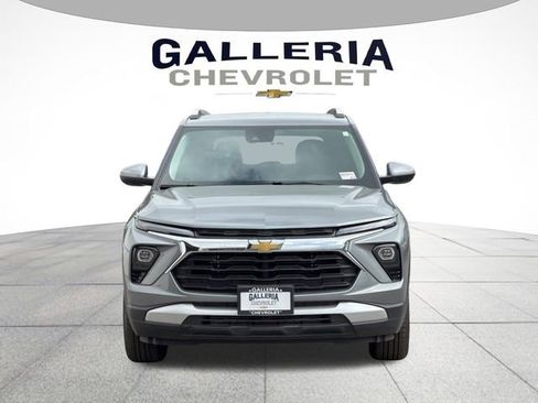 New 2026 Chevrolet TrailBlazer LT w/ Driver Confidence Package FWD image 3