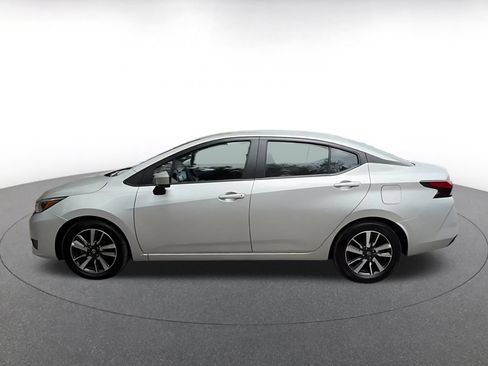 Used 2025 Nissan Versa SV FWD image 9