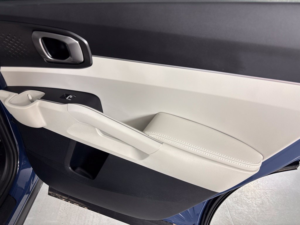 New 2026 Kia Sorento S w/ S Panoramic Sunroof Package FWD image 18