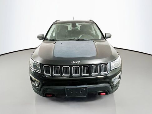 Used 2019 Jeep Compass Trailhawk AWD/4WD image 2