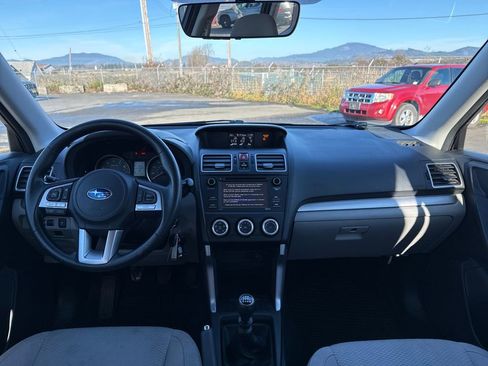 Used 2017 Subaru Forester 2.5i image 17