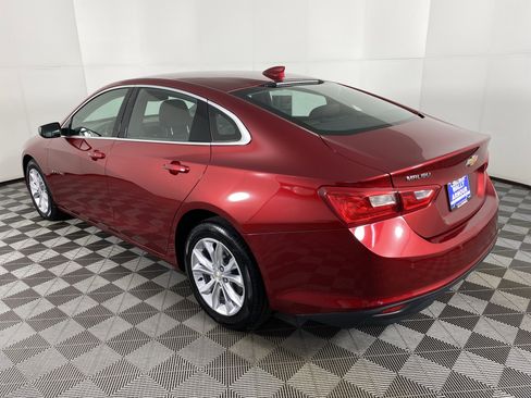Used 2025 Chevrolet Malibu LT image 9