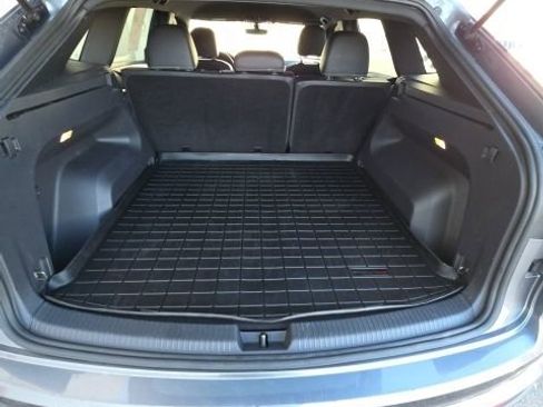 Used 2022 Volkswagen Atlas Cross Sport SE image 16