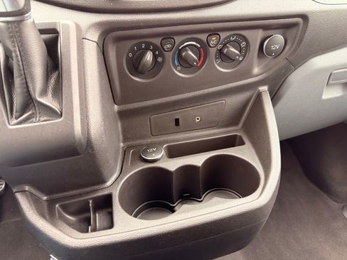 Used 2015 Ford Transit 150 XLT image 39