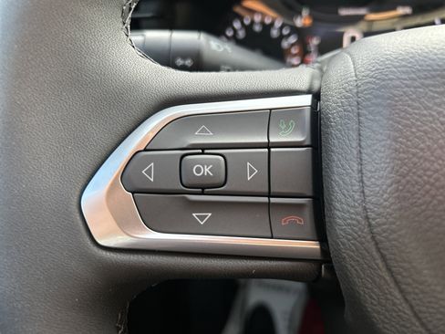 New 2026 Jeep Compass Latitude image 39