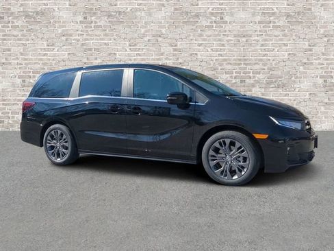 New 2026 Honda Odyssey Touring image 1