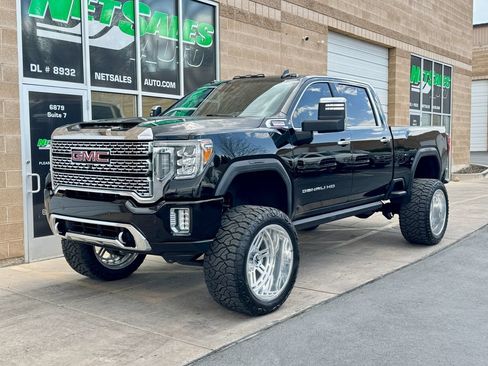 Used 2020 GMC Sierra 2500 Denali w/ Denali Ultimate Package AWD/4WD image 1
