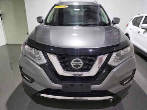 Used 2018 Nissan Rogue SV image 12