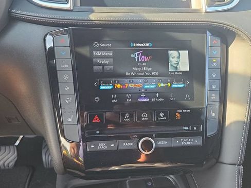 Used 2023 INFINITI QX50 Luxe FWD image 16