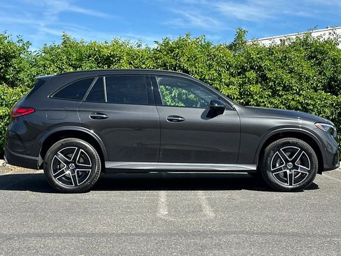 New 2026 Mercedes-Benz GLC 300 image 2