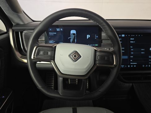 Used 2024 Rivian R1S Adventure AWD/4WD image 28