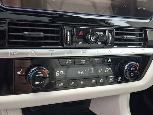 New 2026 Nissan Pathfinder SL image 16