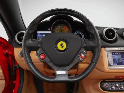 Used 2010 Ferrari California RWD image 50