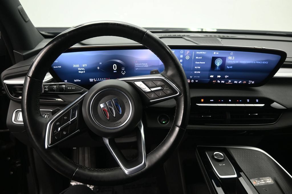 Used 2025 Buick Enclave Preferred w/ Power Package FWD image 12