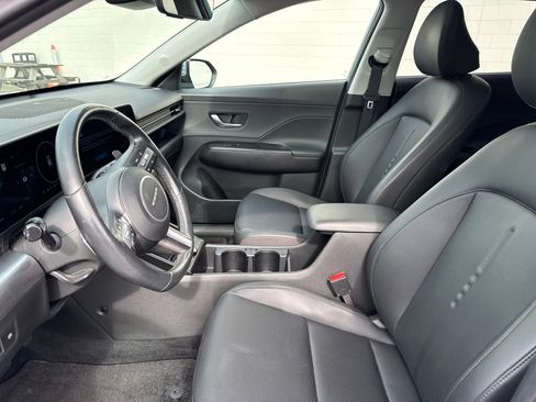 Certified 2025 Hyundai Kona Limited FWD image 21