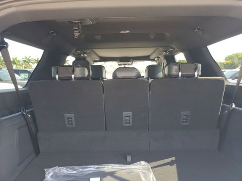 New 2025 Lincoln Navigator L Reserve w/ Jet Appearance Package image 6