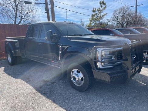 Used 2024 Ford F350 King Ranch image 10