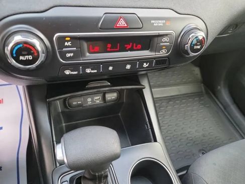 Used 2019 Kia Sorento AWD V6 image 23