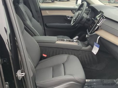 Used 2026 Volvo XC90 B6 Plus w/ Protection Package Premier image 20