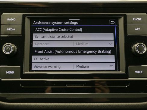 Certified 2024 Volkswagen Tiguan S image 30