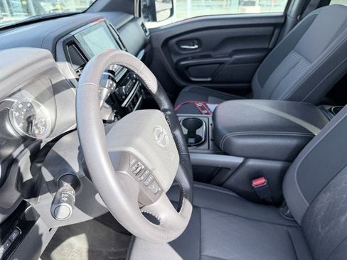 Certified 2023 Nissan Titan SV w/ SV Convenience Package image 18