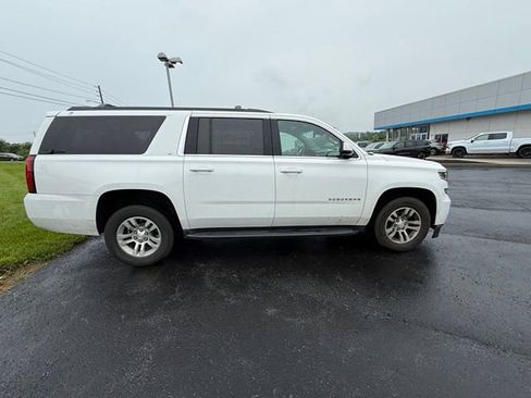 Used 2018 Chevrolet Suburban LT AWD/4WD image 4