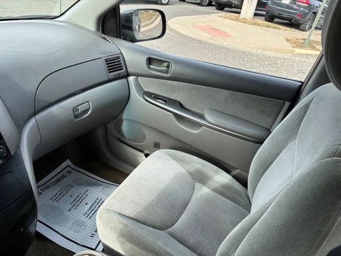 Used 2009 Toyota Sienna CE image 26
