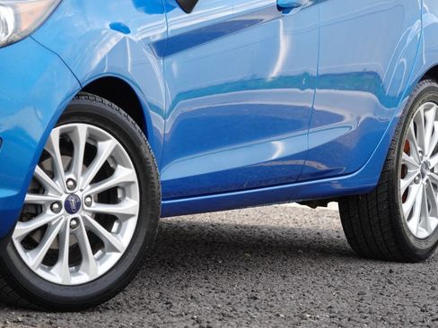 Used 2014 Ford Fiesta SE w/ Equipment Group 201A FWD image 8