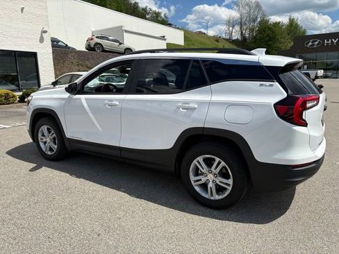Used 2023 GMC Terrain SLE w/ Driver Convenience Package AWD/4WD image 5