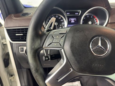 Used 2015 Mercedes-Benz GL 550 4MATIC image 19