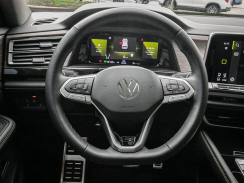 Used 2025 Volkswagen Atlas SEL Premium R-Line AWD/4WD image 18