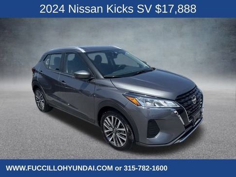Used 2024 Nissan Kicks SV image 1