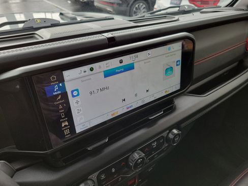 Used 2024 Jeep Wrangler Unlimited Rubicon image 31