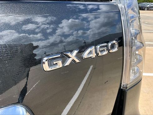Used 2023 Lexus GX 460 Premium w/ Premium Package AWD/4WD image 10
