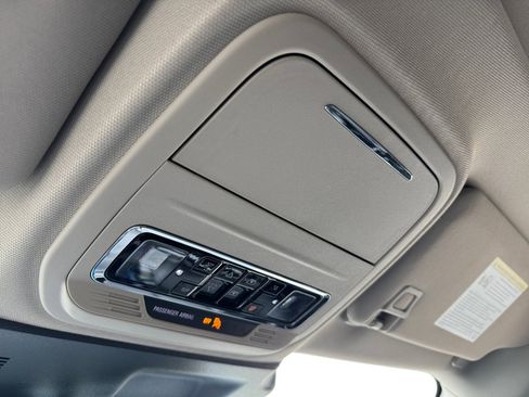 New 2026 Lincoln Corsair Premiere image 18