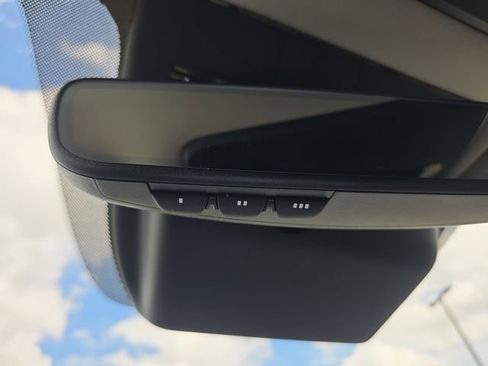 New 2026 Kia Carnival EX FWD image 15