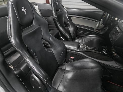 Used 2012 Ferrari California image 23