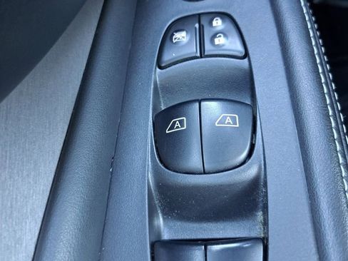 Used 2023 Nissan Murano SV image 15