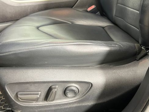 Used 2021 Toyota Highlander XLE image 24