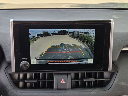 Used 2024 Toyota RAV4 LE AWD/4WD image 12