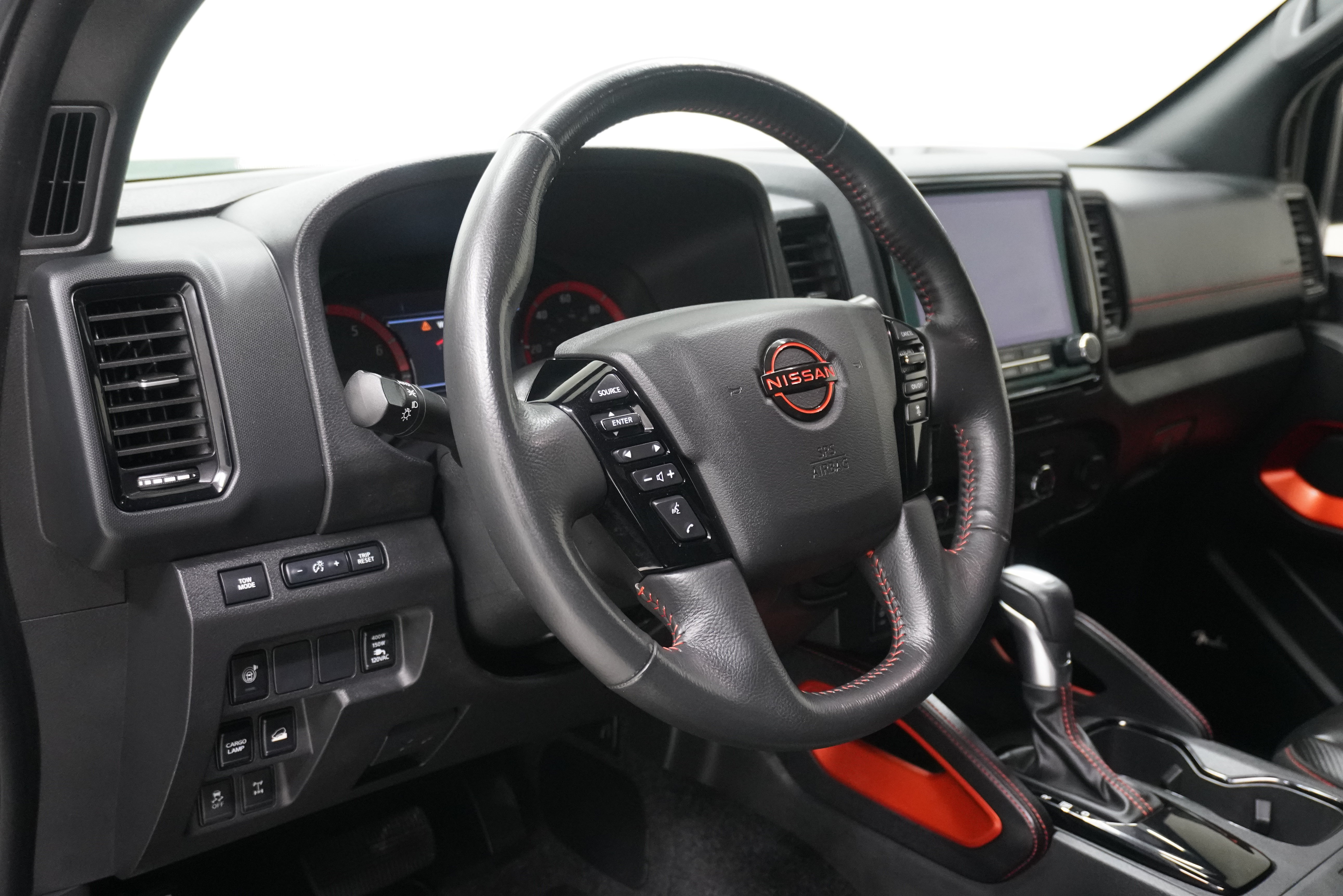 Used 2023 Nissan Frontier PRO-4X w/ Pro-4X Premium Package AWD/4WD image 10