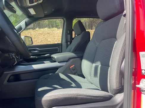 New 2026 RAM 1500 4x4 Crew Cab image 12